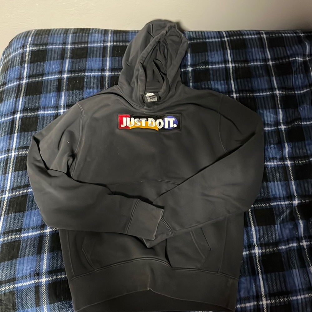 Black Nike Hoodie - Men’s Small